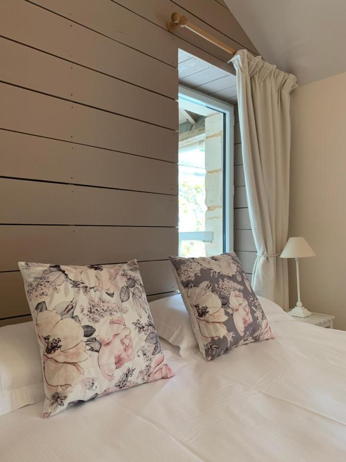Clos De La Court D'aron Bed & Breakfast